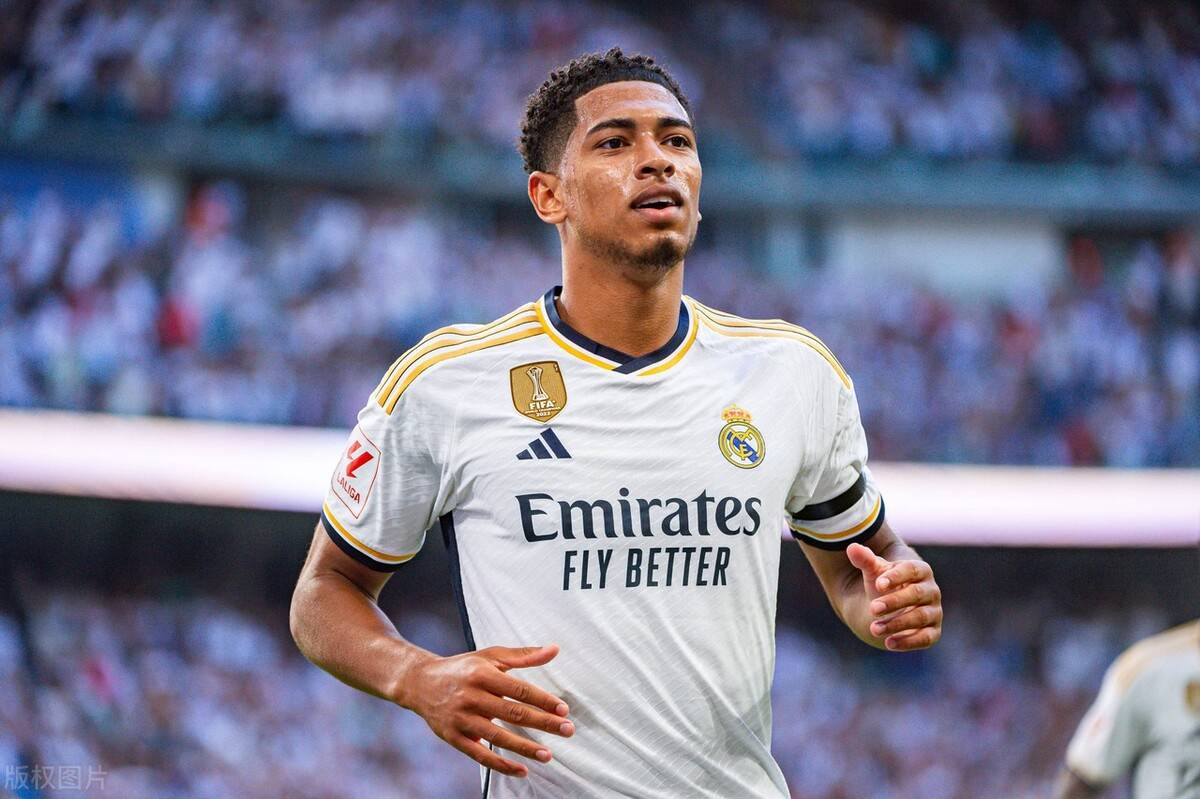 记者：埃斯特旺已抵达伦敦，周一将跟随切尔西训练