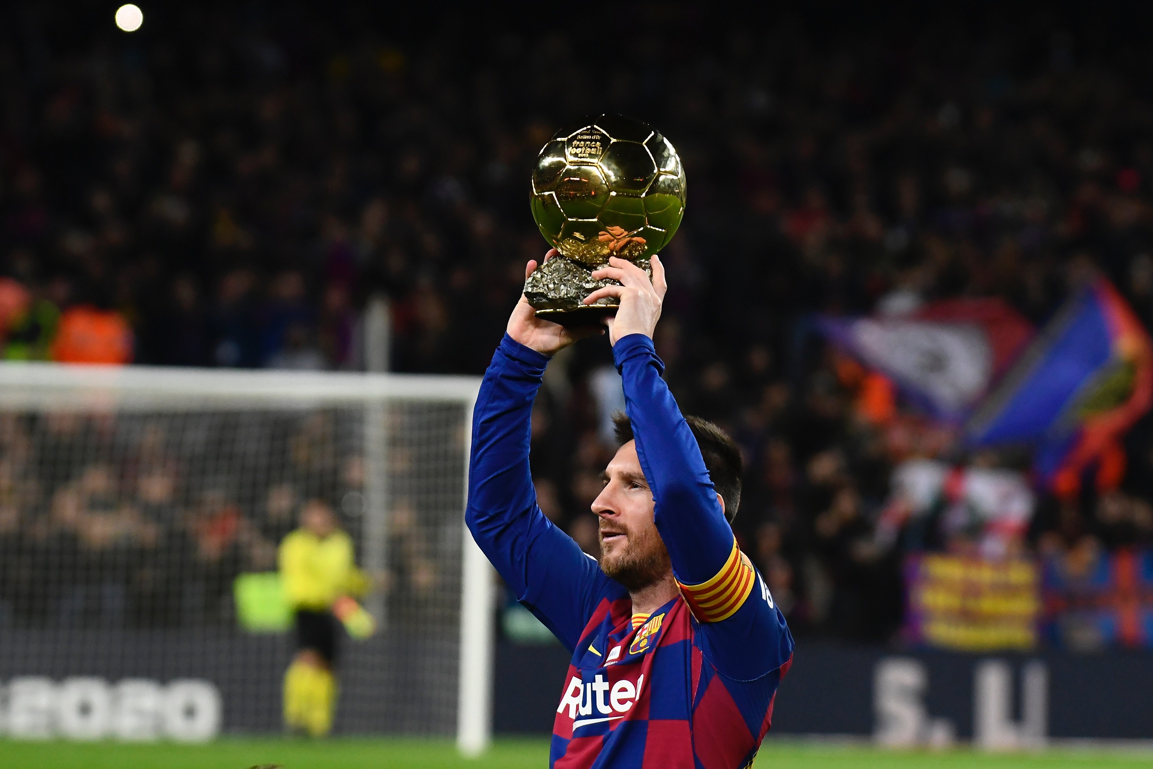 阿布扎比F1一练综述：诺里斯夺冠，维斯塔潘紧随其后，勒克莱尔居第三