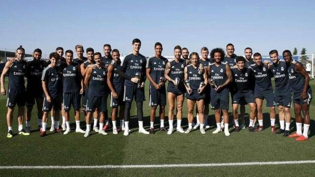 向余望谈冲超：感谢球迷和教练团队这一年的努力，我们做到了