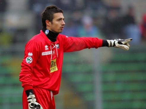 英超积分榜更新：曼城领先优势扩大,