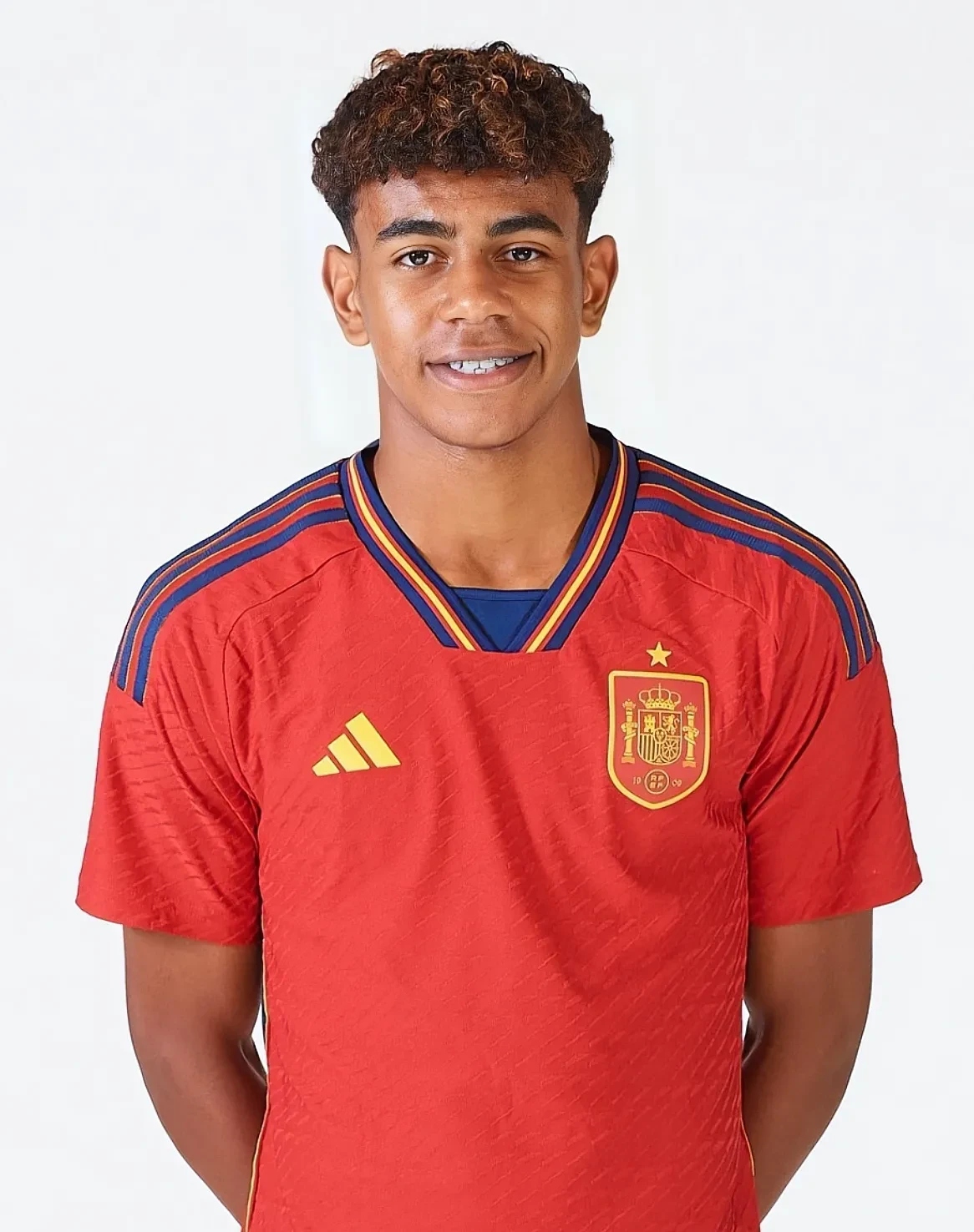 教练夸他“像黄金一样重要”