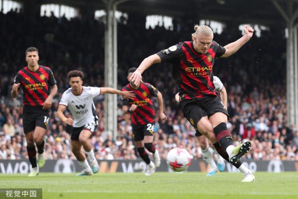 德甲霸主制造惨案，13轮12胜，凯恩踢疯了：替补轰入3球